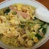 いり卵ともやし、キャベツの塩炒めラーメンであったまる♪