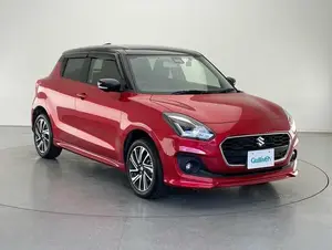 スイフトRSとは？スポーツとの違いや中古車相場、おすすめを解説
