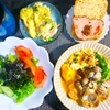 卵入りのスンドゥブチゲの昼食　揚げ鶏の甘酢ネギダレの夕食