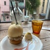 TRITON CAFE（トリトンカフェ）でまるごと白桃タルトとアップルジュース