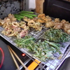 幸運な病のレシピ（ 1288 ）朝：鳥唐揚げ、イカ・エビ唐揚げ、アスパラ素揚げ、春菊唐揚げ、味噌汁、後にヒヤムギ