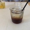 山梨・甲府の「mt.sand」でアボカドとデュカのオープンサンド、コーヒーチェリーフィズ（SODA）。