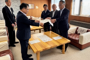 「安全メール」不正アクセス問題で共産市議団が上越市に緊急申し入れ　全容解明と再発防止求める