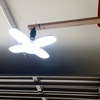ガレージに照明を追加　ＬＥＤ電球　ＤＩＹ　合い間にプチツー