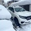今年の雪は災害級！スタック対策に必須のアイテムとは？
