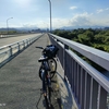 自転車に乗って隣町の図書館へ