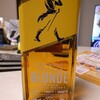 これは　割って飲むウイスキーなの？　ジョニー🎵　はまっこってね好奇心だらけ☆彡