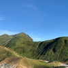 青空の奥大日岳