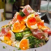【レシピ】半熟卵が魅力♡鶏ハムと生ハムのブロッコリーサラダ♡