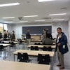 新校舎の教室を見学しました