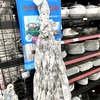 シェムリアップの中心部にあるアジアマーケットで見つけた、カンボジア人でも分からない謎の商品💦