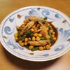 「鶏手羽中とひよこ豆のオイスターソース風味煮」で「天鷹　辛口特別純米　夏越し　しぼりたて生酒」をやる