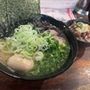 相模大野家系ラーメンクックら準レギュラー的な限定ラーメンって言ったらやっぱり塩豚骨ラーメンでしょっ！！ネギダクダクでめちゃくちゃ美味かった！！