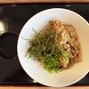 そば処 弥七＠福山市 「漆黒のつゆに潜むくの一の残像 弥七の肉つけそばと淫靡なる諜報の考察」