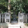 源頼朝の墓と白旗神社（神奈川・鎌倉）