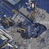【緊急速報】八潮市道路陥没事故 - 74歳運転手を15メートルの穴から救え！秋葉自動車の従業員たちが防いだ第二の悲劇とは