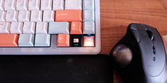 ブラックフライデーで新しいキーボードを買っていた