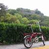 丸亀城の周りをサイクリング