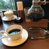 コーヒーは人を興奮もさせ落ち着かせもする