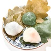 『仙太郎』こしあん、つぶあん、みそあんの柏餅に白と黒の水無月。