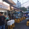 フアマーク通り沿いの屋台街 - フアマーク通り（ラームカムヘンソイ24） - （バンコク・タイ）