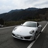 ポルシェ911でツイスティロードをドライブ