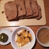 朝食に簡単なおかずを一品用意するように。