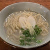 三色屋（さんしょくや）　１　炙りソーキそば（鶏出汁）
