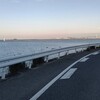 浦中海岸から、田植え前の水田と、夕暮れの