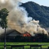 夜だるま速報/香川県木田郡三木町上高岡付近 建物から炎あがる火災
