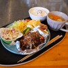 【鉄板焼き屋 IRIS】3月から始まった週3日のランチ営業。メイン級がずらりと揃ったプレートランチは満足度が高い(安佐南区大町西)