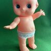 キューピーの可愛さを象徴し気兼ねなくポーズをとることができるレース付きパンティが登場！　型紙あります。