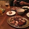 サーロインを食べれない若者と食べれる元気なおばあちゃん。