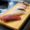 【立喰い寿司 魚椿 本通南店】人気店の系列とあって1月オープンしてからすぐ人気になった立ち食い寿司(中区袋町)
