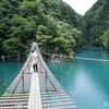 控えめな温泉露天風呂と記憶に残る橋と電話　－夢の橋・猿の橋・虹の橋、そしてピンクの電話ー