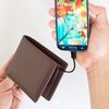 お金と電気を持ち運べる財布「Muran 二つ折り財布モバイルバッテリー」「Stockan 長財布モバイルバッテリー 」
