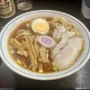 【今週のラーメン５５５７】中華そば 下連雀（東京・三鷹市下連雀）ラーメン ＋ チャーシュー皿 ＋ サッポロ赤星２本　〜三鷹下連雀住宅街にノスタルジックな中華そば！江ぐち系譜の質実拉麺！