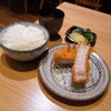 【とんかつ味蔵】イタリアンからトンカツ店に4月リニューアル。コースのように提供されるミックスフライ定食が名物(中区胡町)