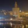 Proyectado en el monumento