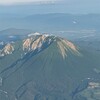 飛行機から見る大山（だいせん）