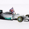 新商品 Spark 1/43 メルセデス F1 W05 ハイブリッド #44 ペトロナス F1 アブダビGP 旗、L.Hamilton付属 2014 