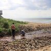 国後島　自然保護区とボランティアが川の清掃活動実施