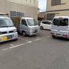 運送の仕事が終われば、会社の駐車場で草刈道具の