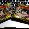 「ワンピースマン2チョコ」を袋の中で4つに割ってから食べる方法(￣▽￣)