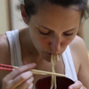 1人食事が定着するルーマニアの人々にみんなの食卓の楽しさを!