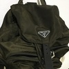 プラダ／バーバリーのリュック；「背面に荷物を取り出せるファスナーを取り付けてほしい」...K's factory