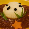 「しろくまカフェ ”パンダくんカレー(中辛)、シロクマカプチーノ”」高田馬場(高田馬場駅早稲田口)