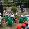 みんなで植えたよ　〜ナスの定植〜