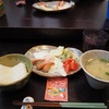 小屋(*^―^)ノ♪、おっと在宅勤務なのね昼ご飯