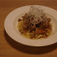 牛肉とねぎのあんかけ焼きそば